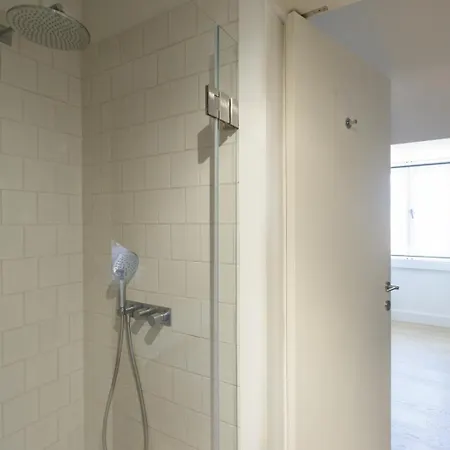 Magnifico Com Wc Privativo Augusta Street Lisbon